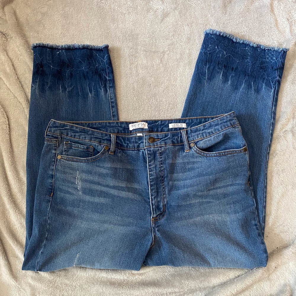 Sofia Vergara Leslie Slim Straight Jeans 18